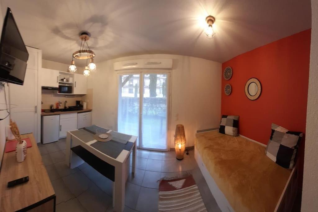 Appartement Du Chamois Roux, Dans Residence De Tourisme 3 Etoiles Лурд Экстерьер фото
